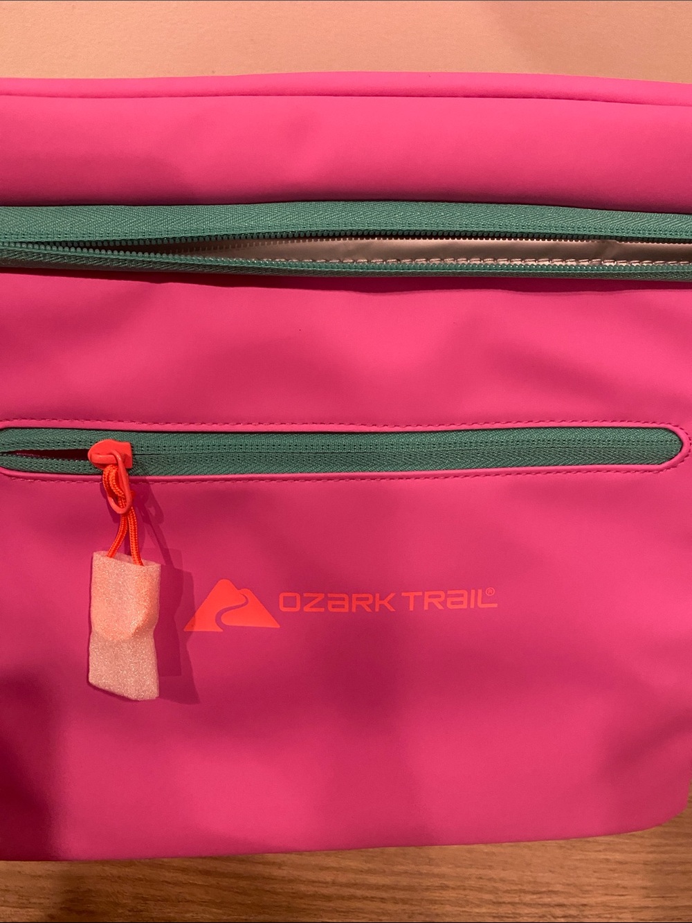 Ozark Trail Pink Cooler Bag with Yellow Strap and Teal Zippers - Picture 5 of 5